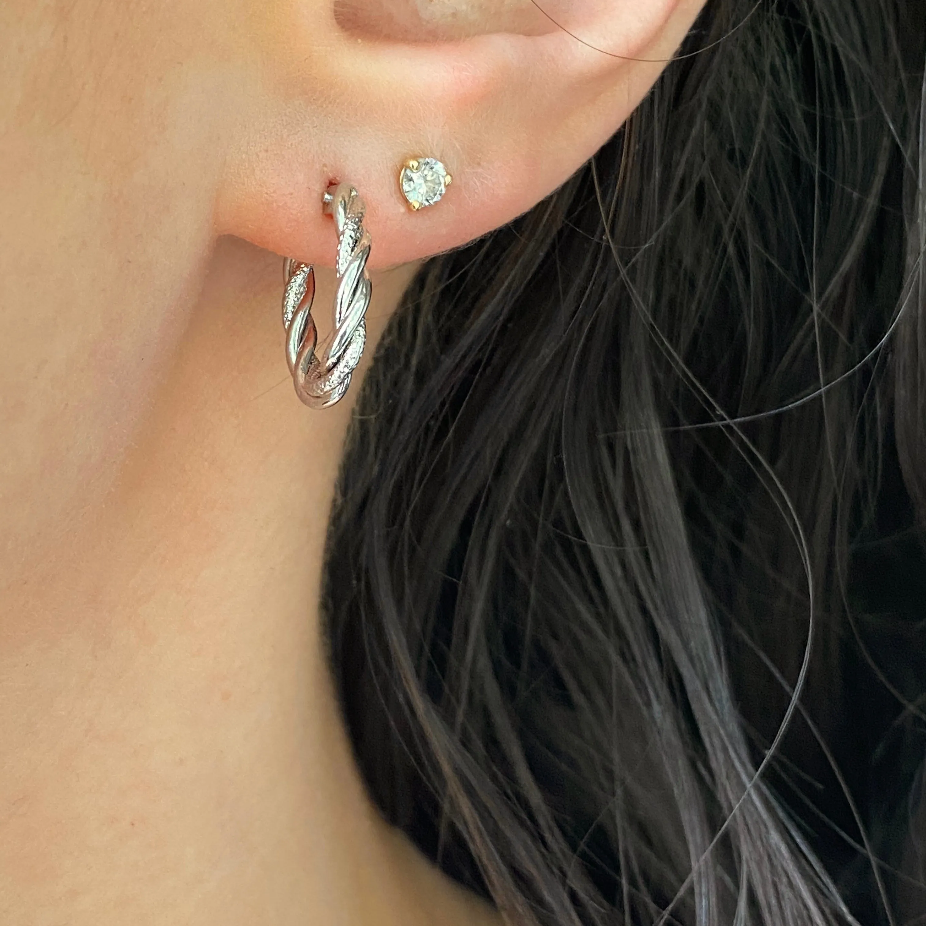 10KT White Gold Diamond-Cut   Polished Twisted Oval Hoop Earrings