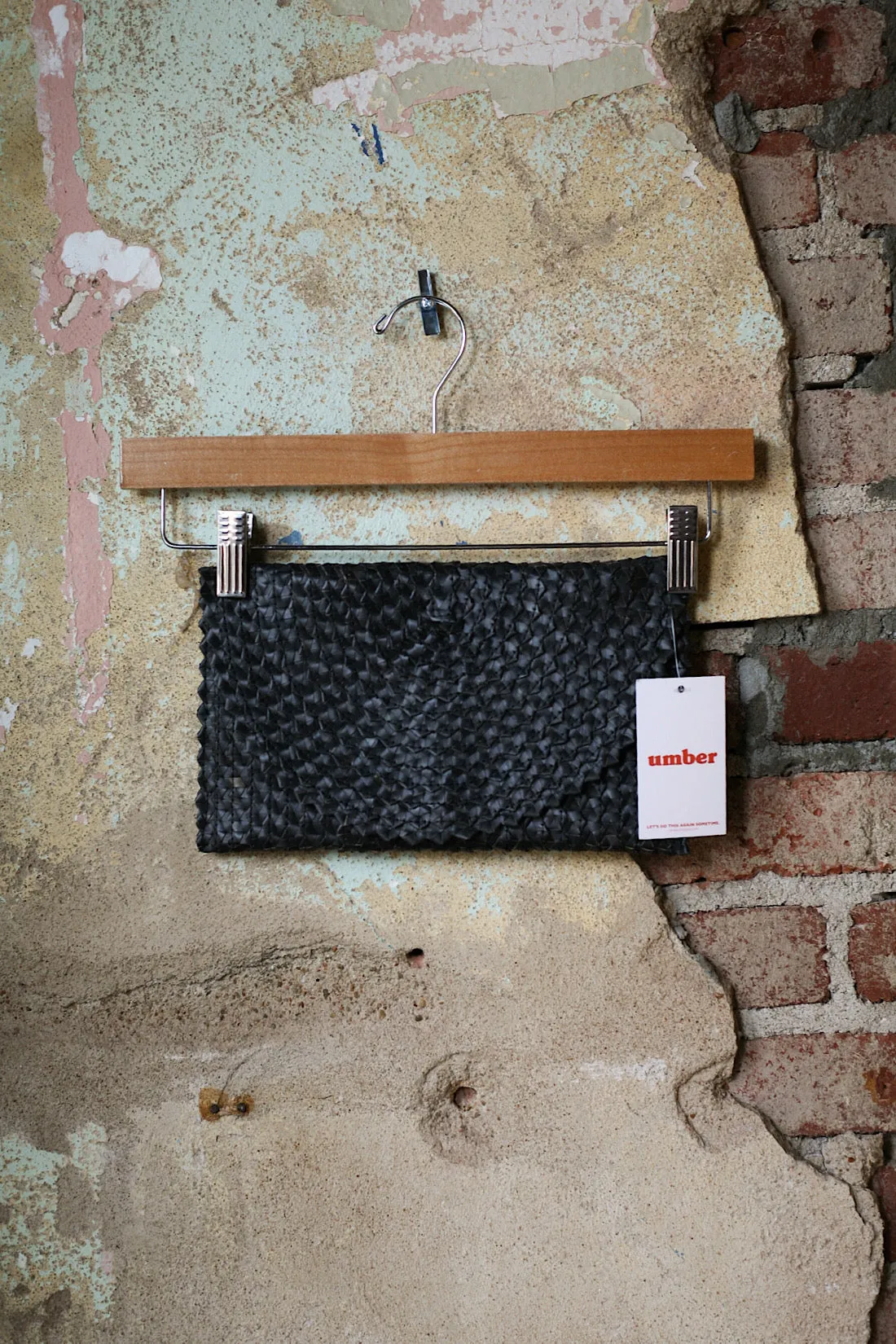 Annisa Straw Bag in Black