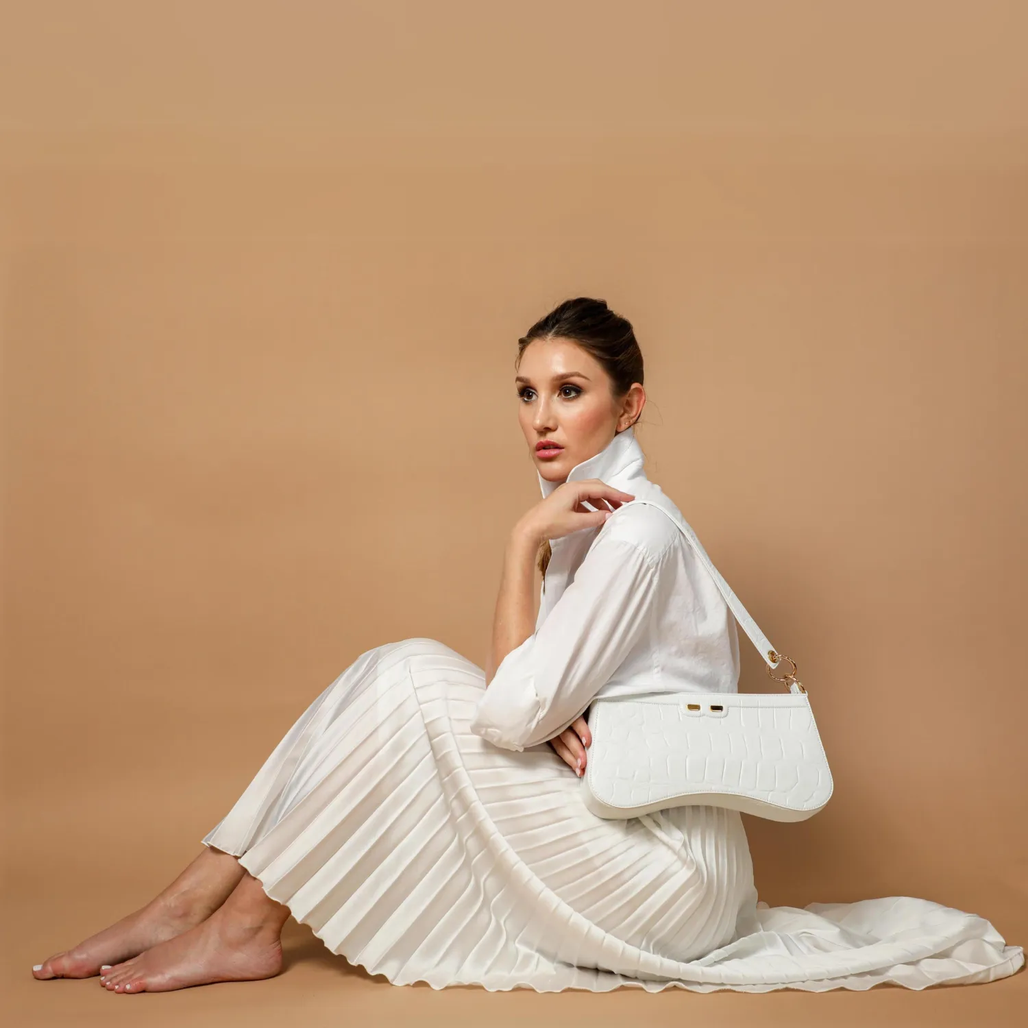 Bel in Grey Lizard