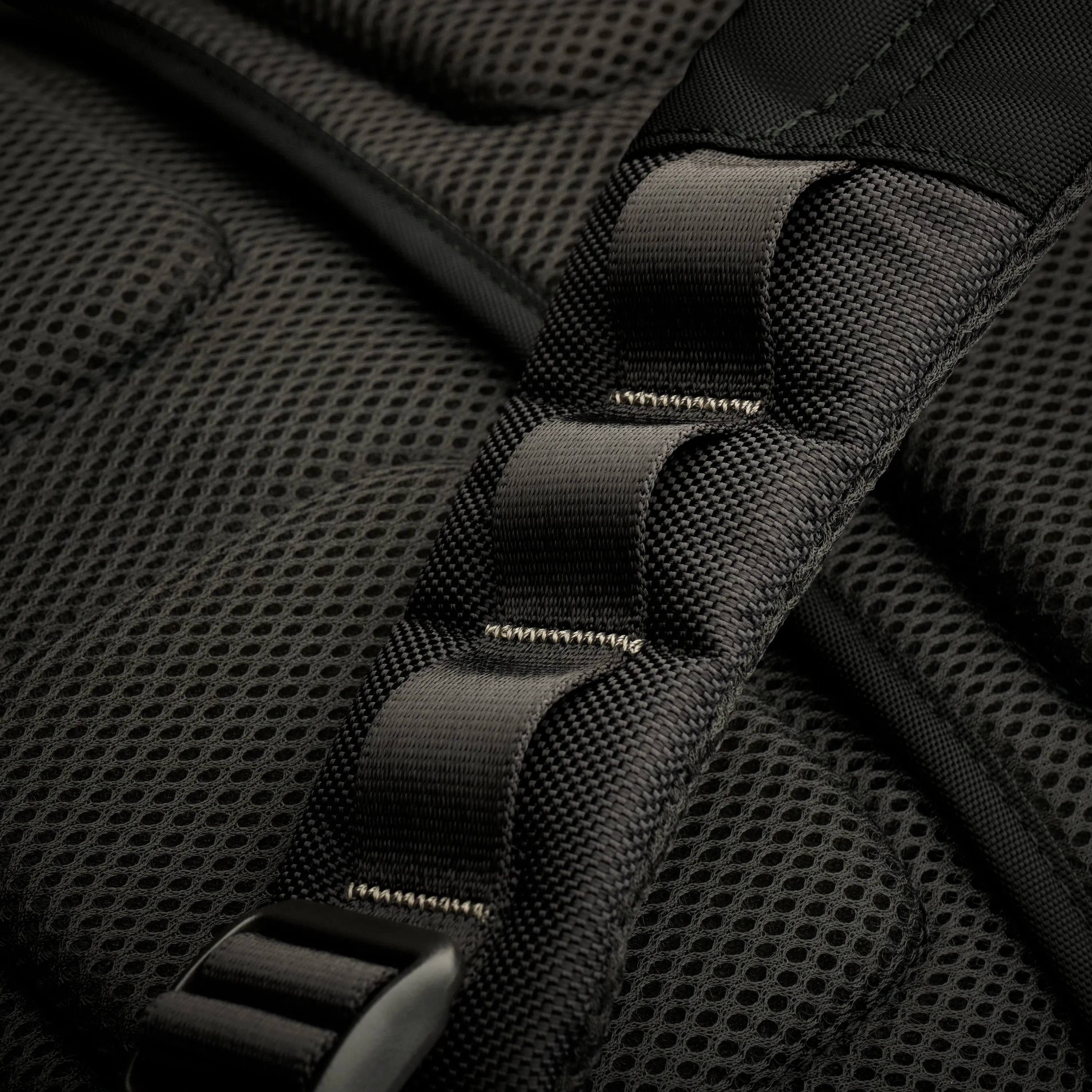 Briggs & Riley HTA  Large Cargo Backpack - Black