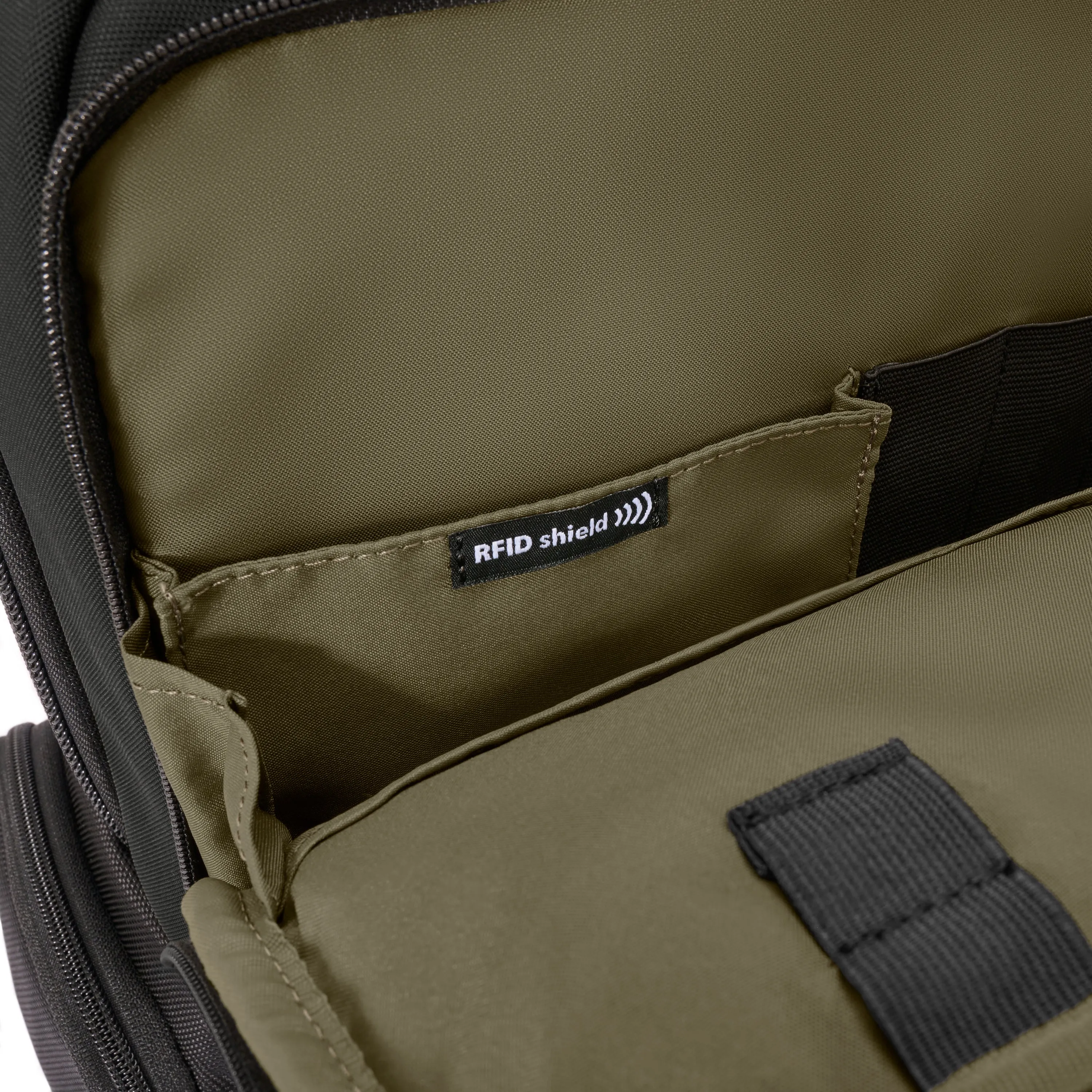 Briggs & Riley HTA  Large Cargo Backpack - Black