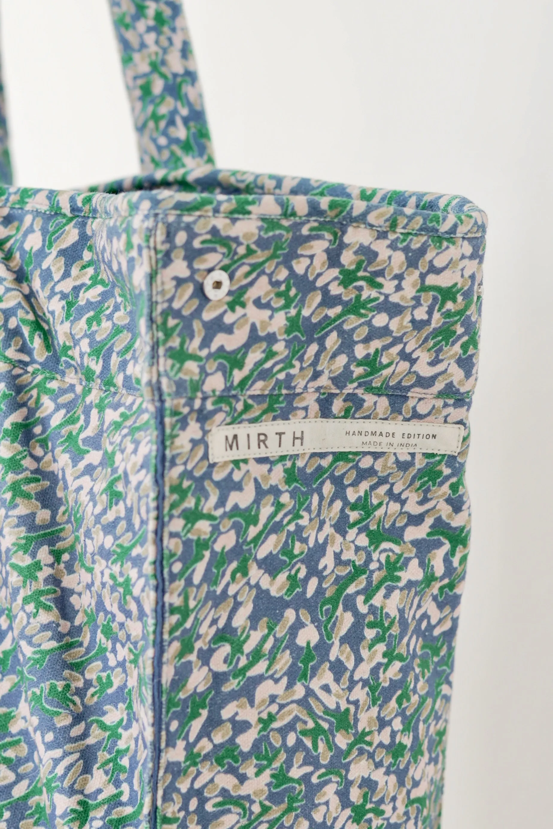 Canvas City Tote in Blueberry