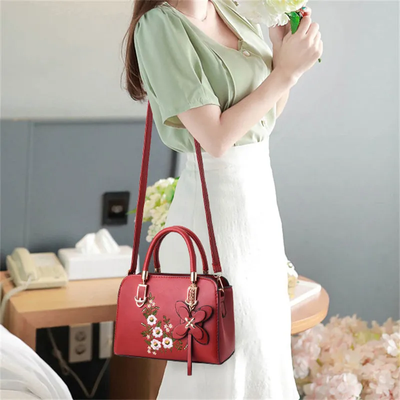 Delicate Elegant Floral Embroidery Handbags for Ladies