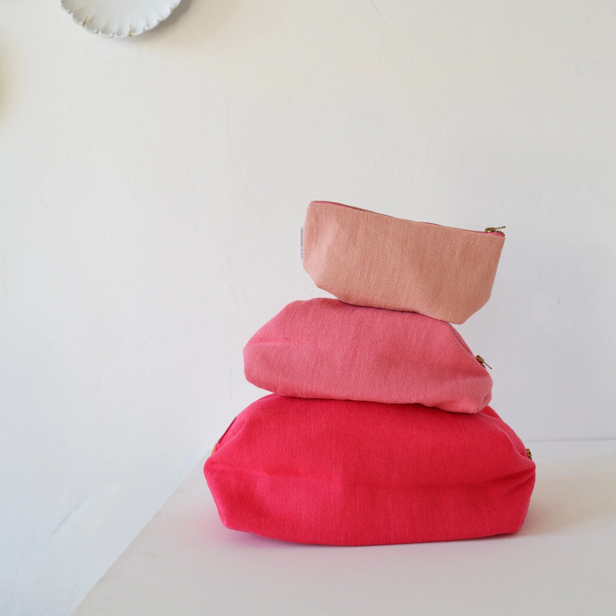 Designer's Guild Toiletry Bag Set - Pink