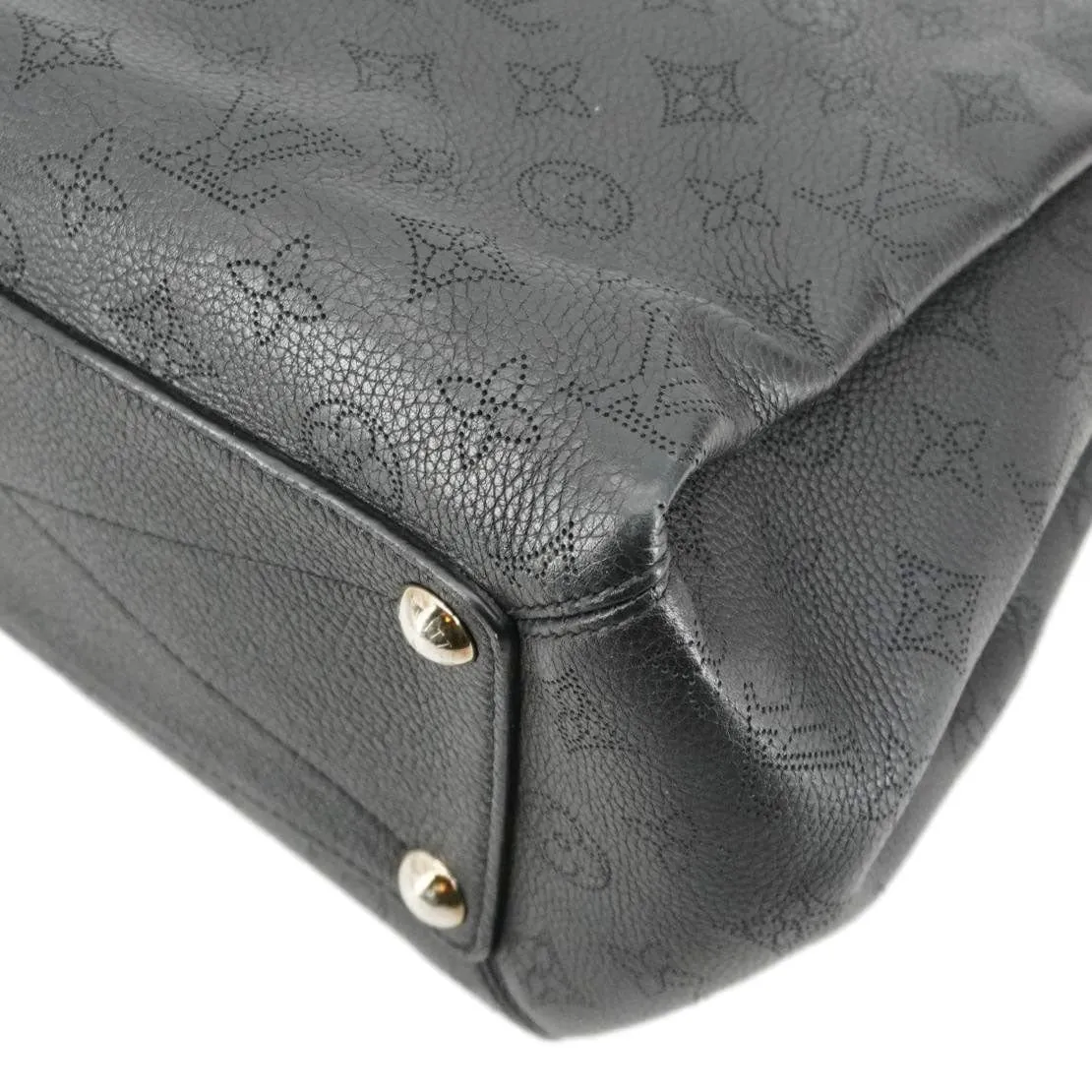 LOUIS VUITTON Babylone Monogram Mahina Leather Shoulder Bag Black