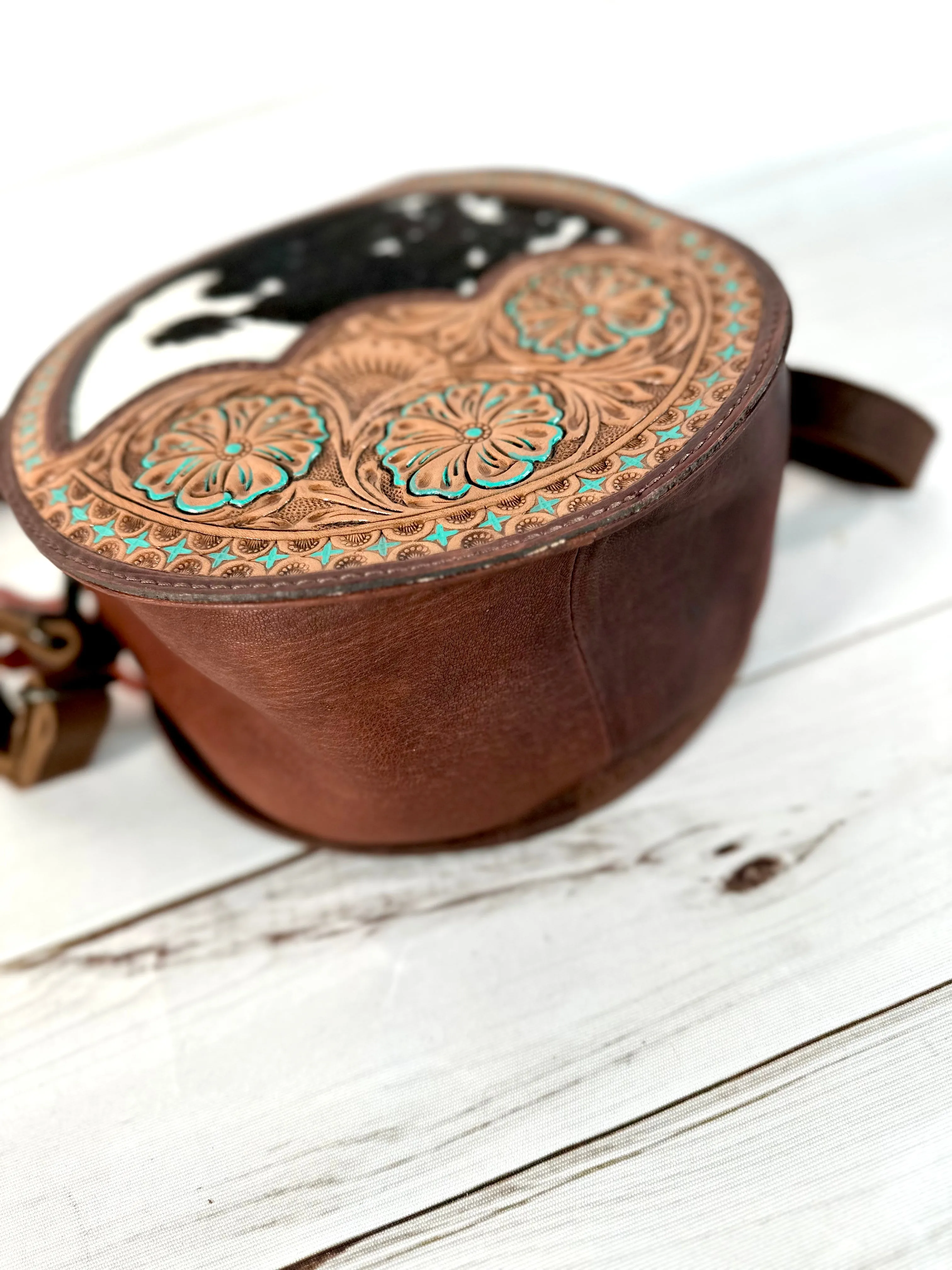 Scalloped Floral Tooled Cowhide 10” Canteen Purse