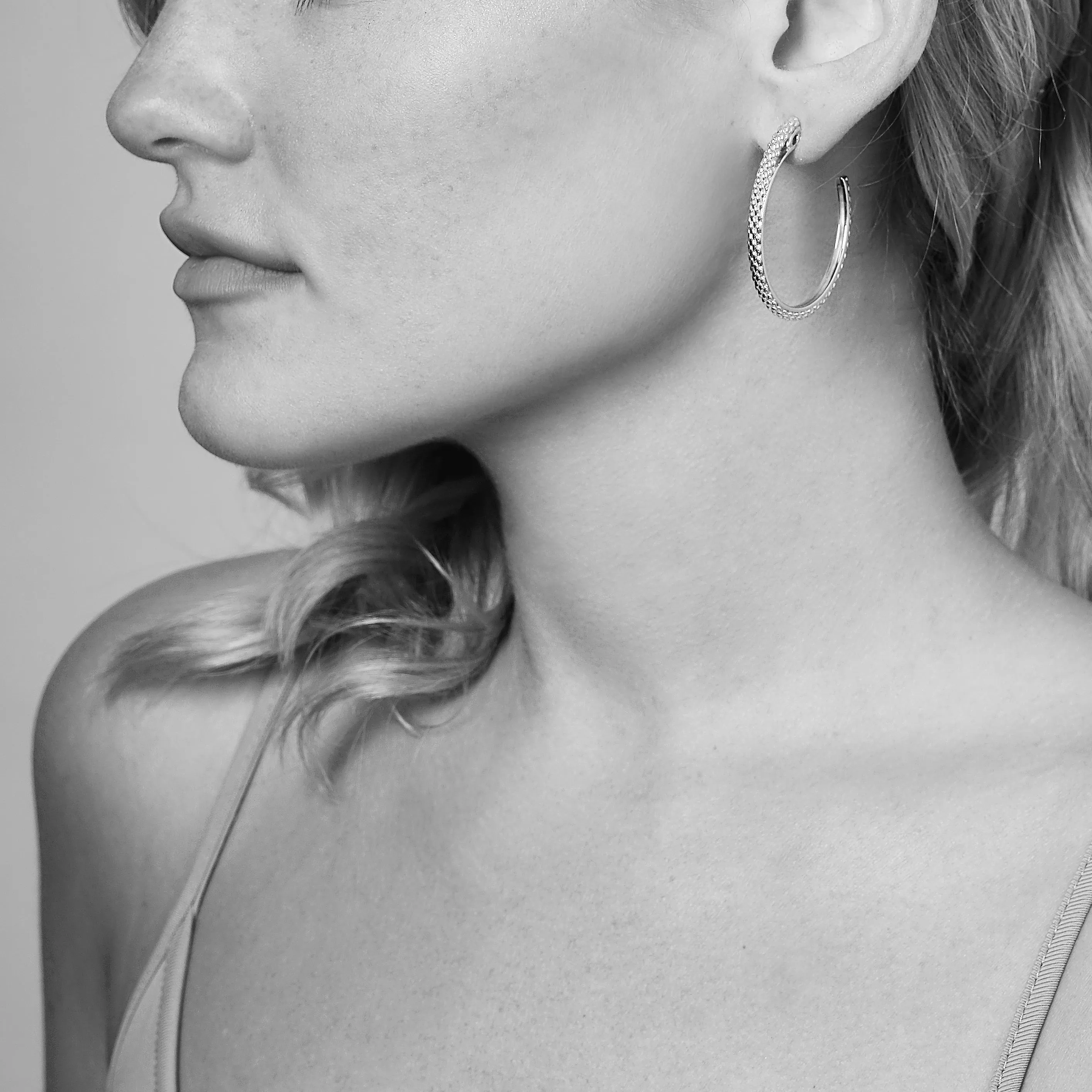 Spirit Python Hoop Earring 41mm - Black Ruthenium Vermeil