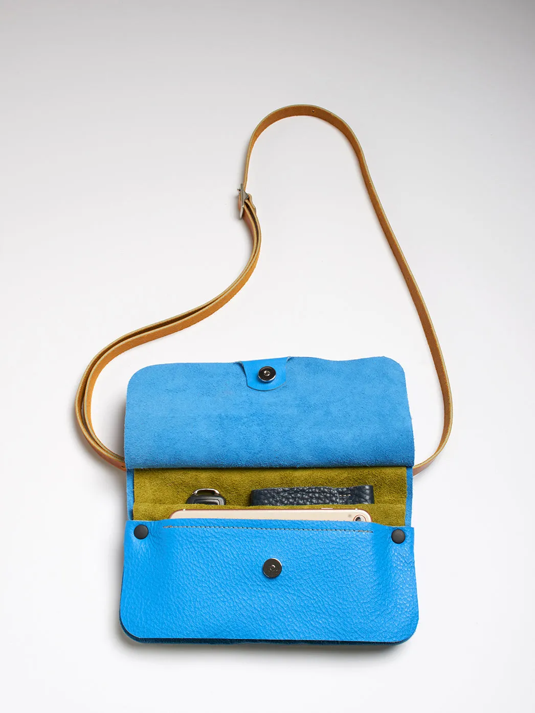 The Novella bag - True black bull hide leather