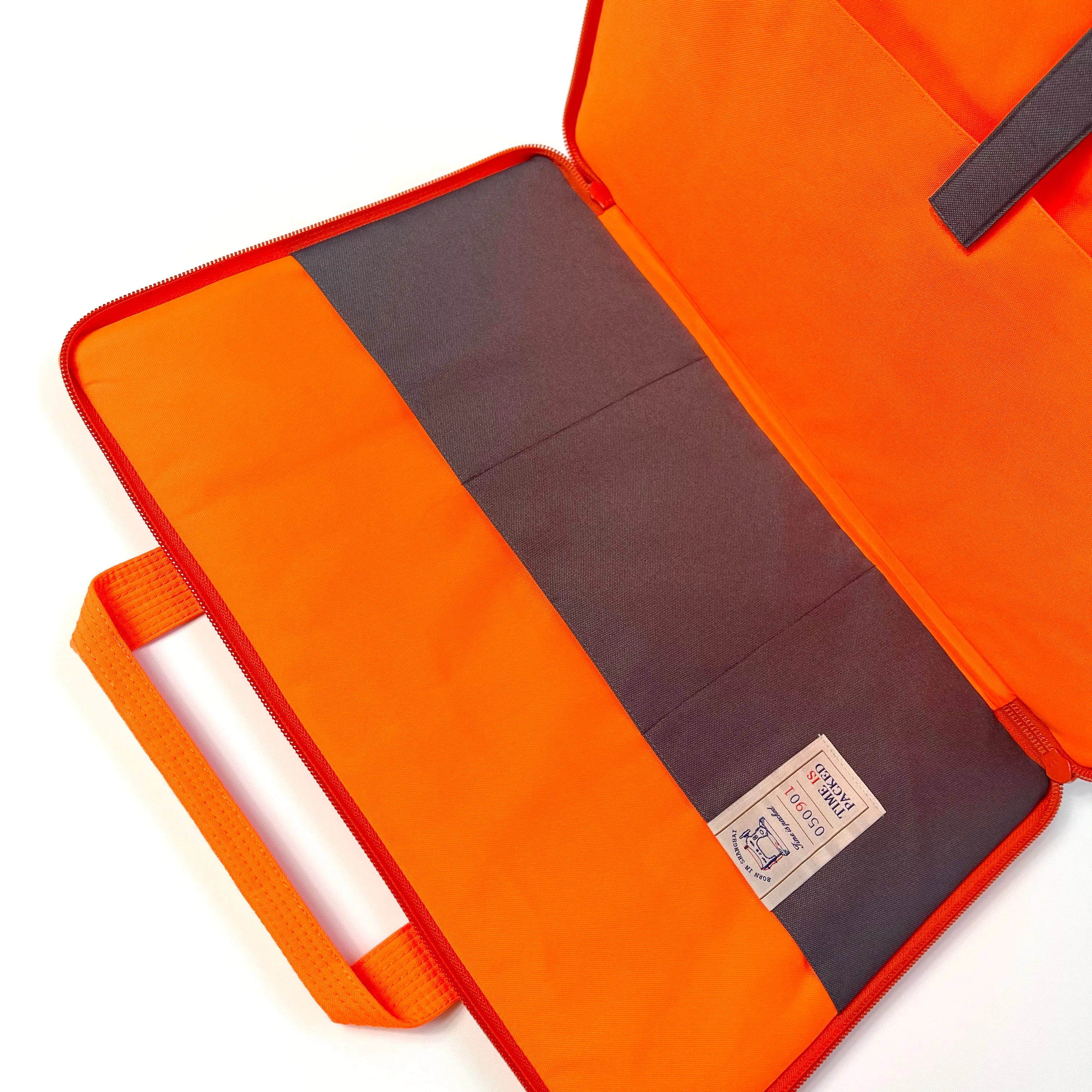 Waterproof Laptop Briefcase for Women and Men | Recycled Laptop Handbag