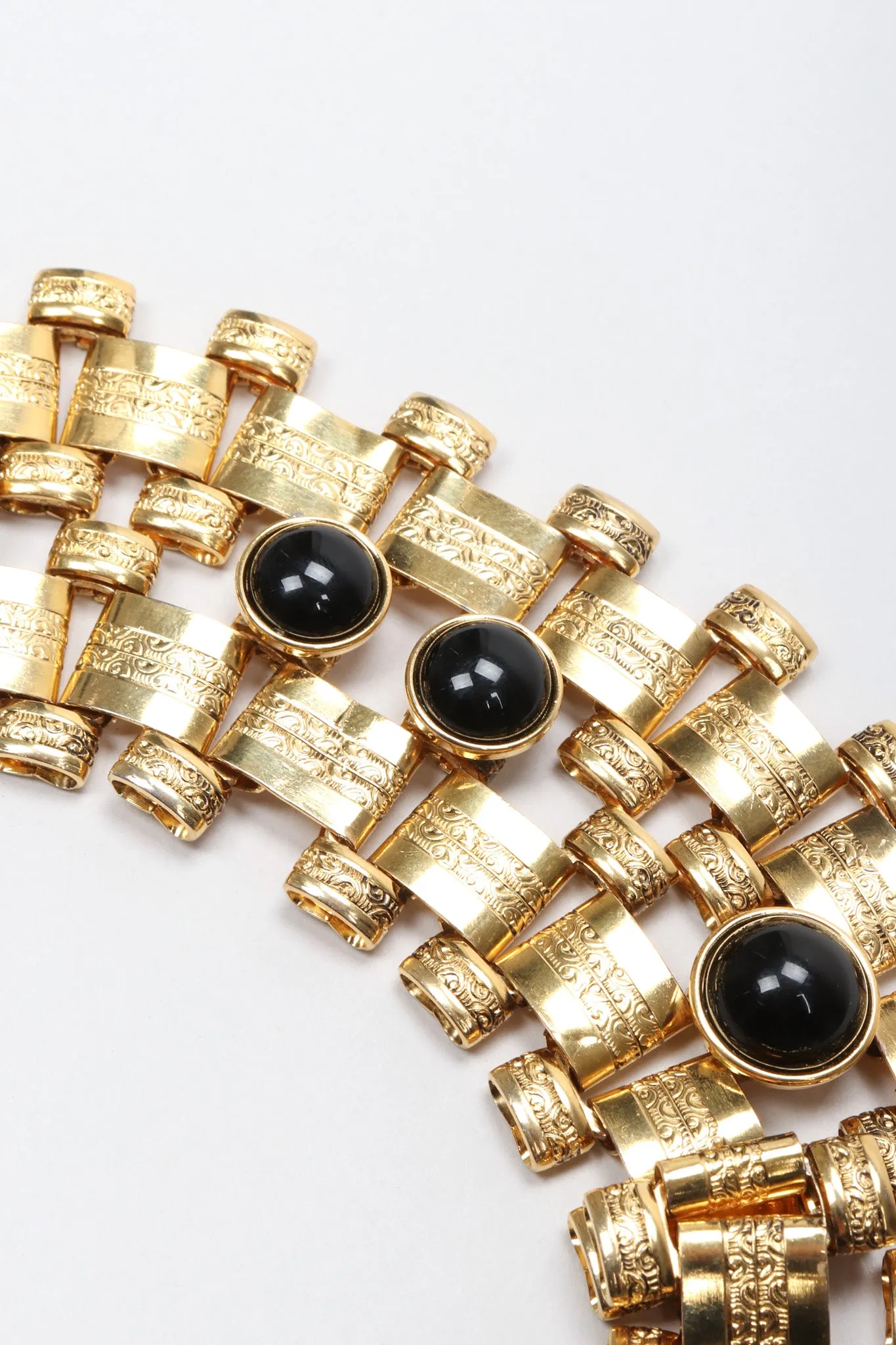 Wide Cabochon Chain Collar