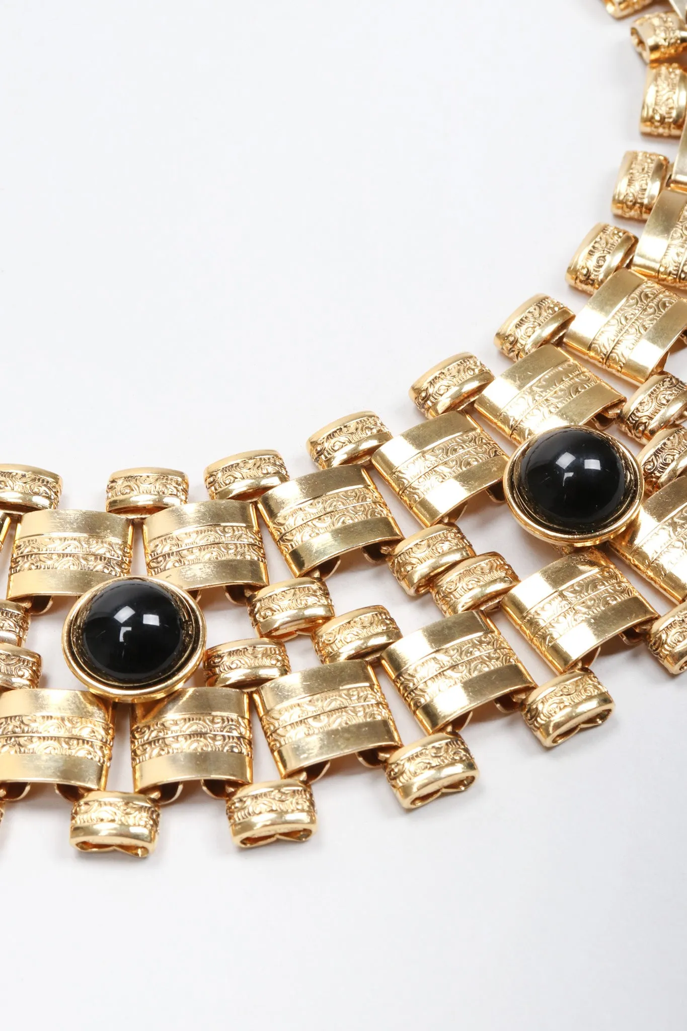 Wide Cabochon Chain Collar