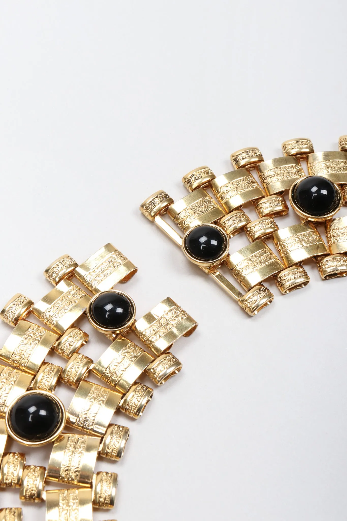 Wide Cabochon Chain Collar